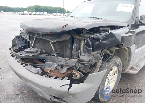 2002 Chevrolet Avalanche 1500 z USA, uszkodzony, nr VIN 3GNEK13T72G138202